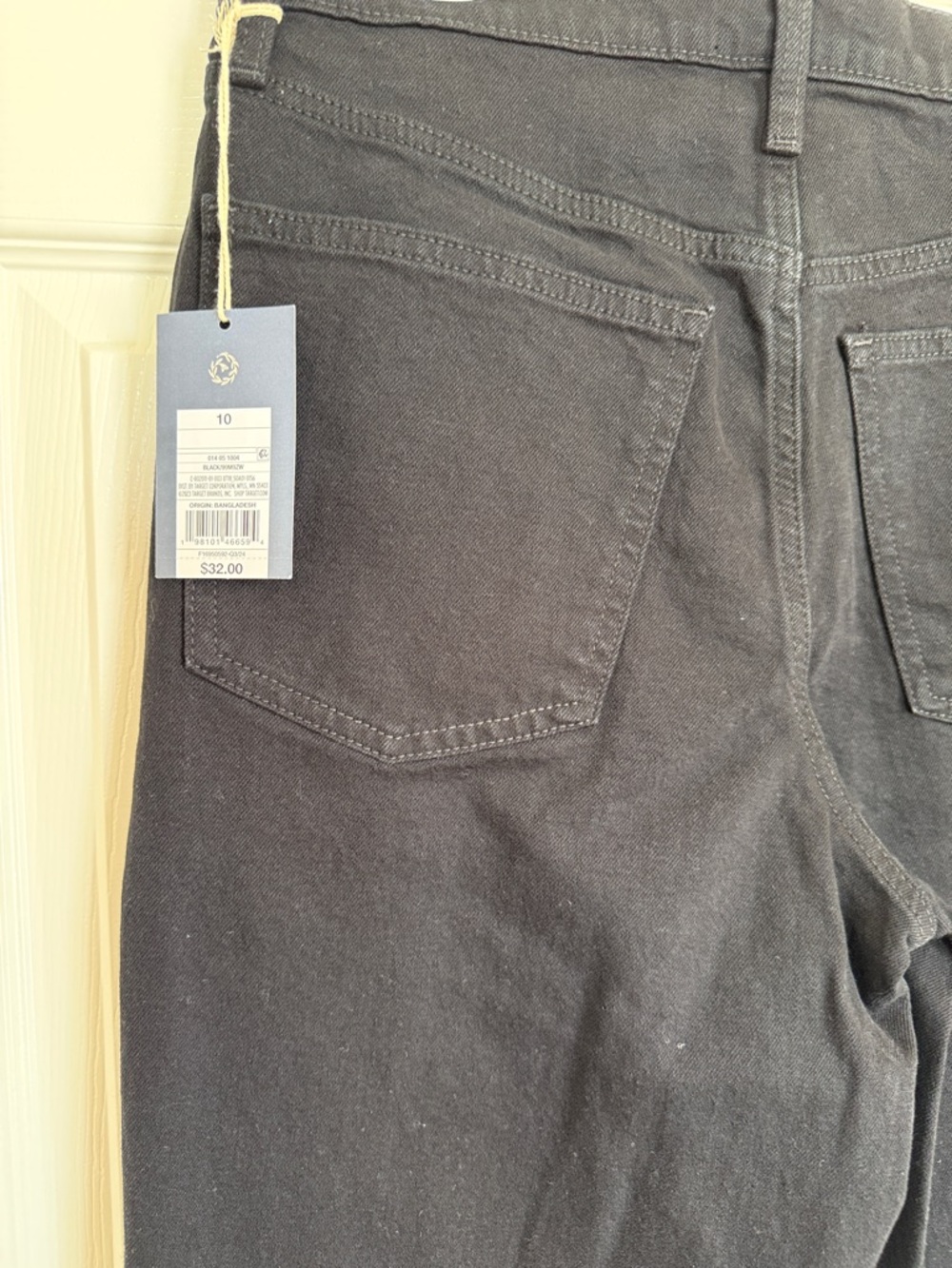 New! Women's High-Rise Straight Ankle Jeans - Universal Thread™ , Black Size 10 - Picture 7 of 10